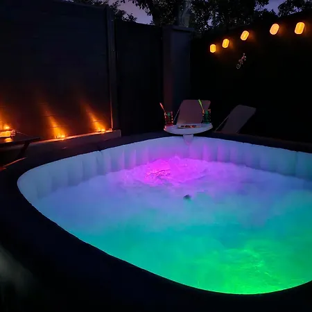 Avec Jacuzzi Jacuzzi A Partir Du Premier Avril *